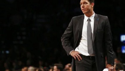 B体育官网- 里昂主帅面临下课危机，战绩不佳成导火索  
